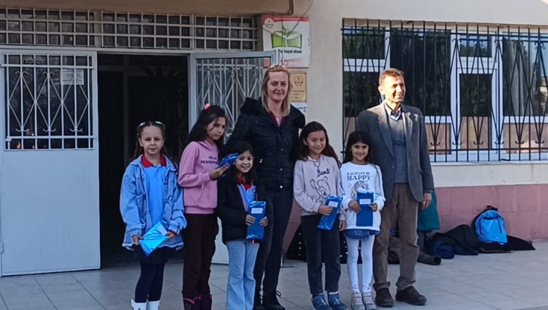 Dilimizin Zenginlikleri Projesi Kapsamında Dereceye Giren Bahçelievler İlkokulu Öğrencilerimiz Okullarında Ödüllendirildi